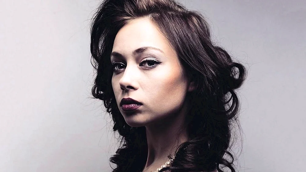 Nastasia Samburskaya Foto