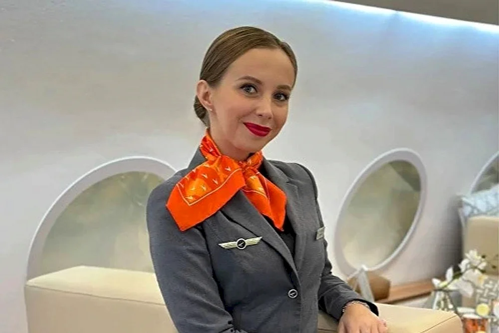 Die schönsten Flugbegleiterinnen der Welt
