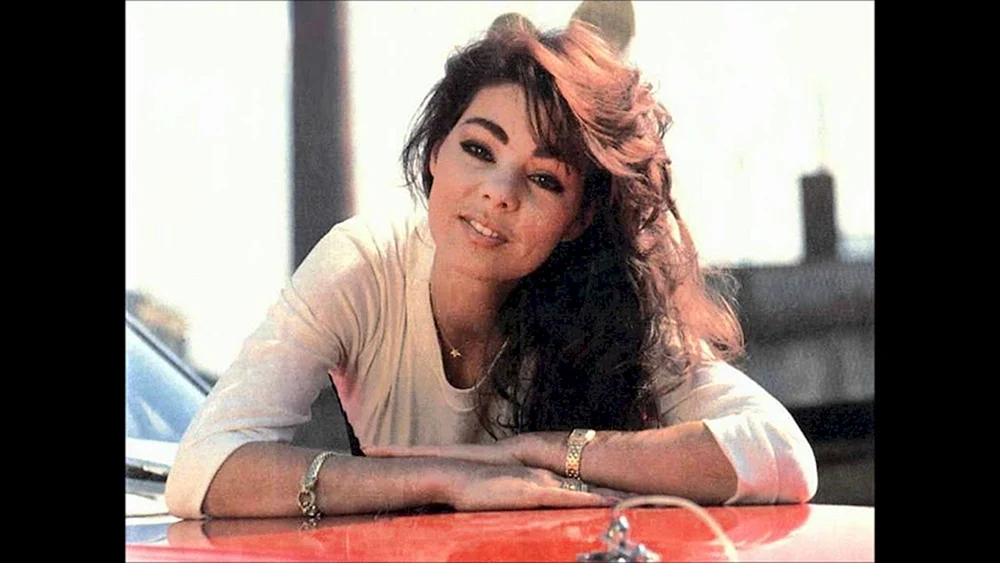 Sandra Cretu.