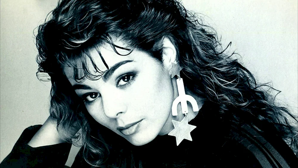 Sandra die Sängerin der 80er Jahre. x