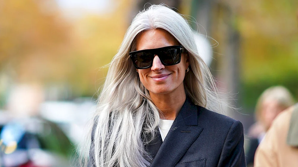 Sarah Harris Graues Haar