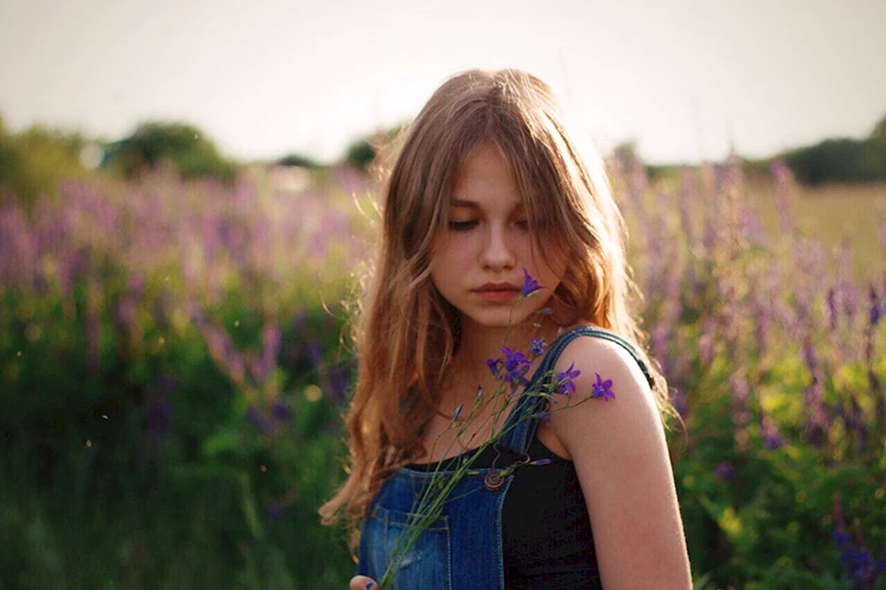 Sasha Kapustina singer