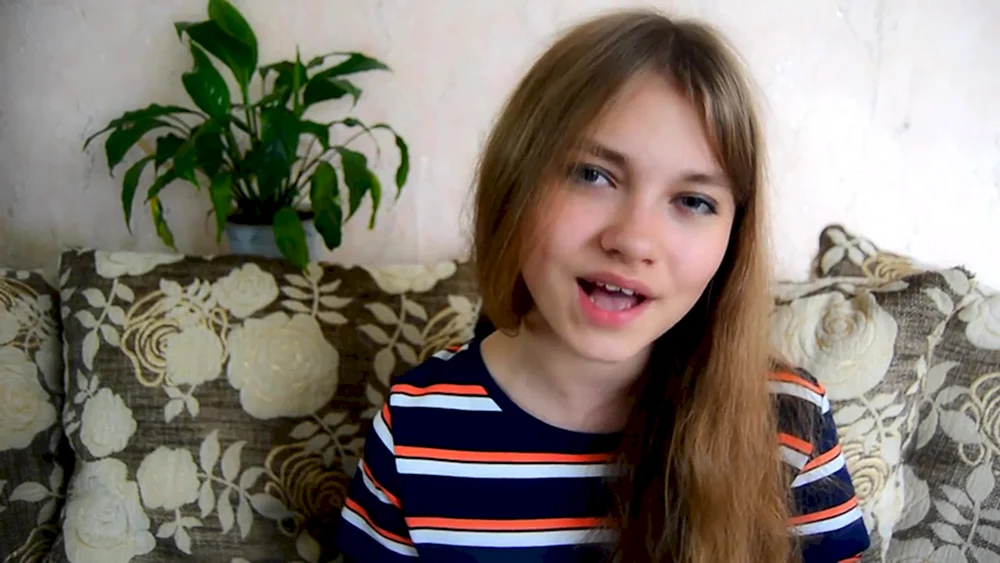 Sasha Kapustina 2016