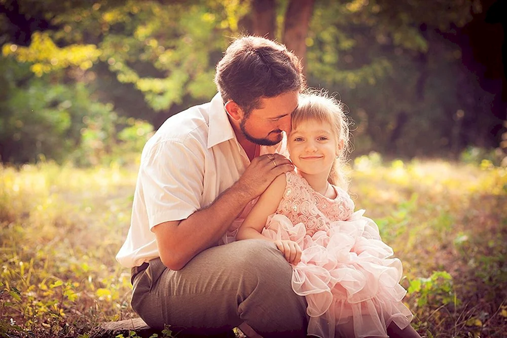 Kleines Mädchen mit einem Mädchen Papa mit Papa