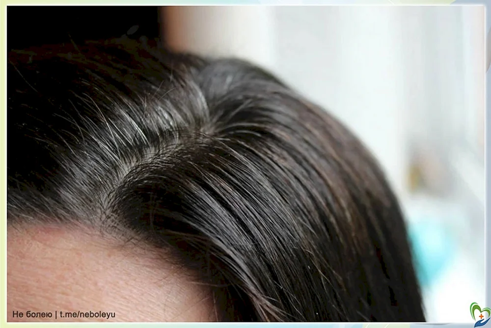 Dunkles Haar