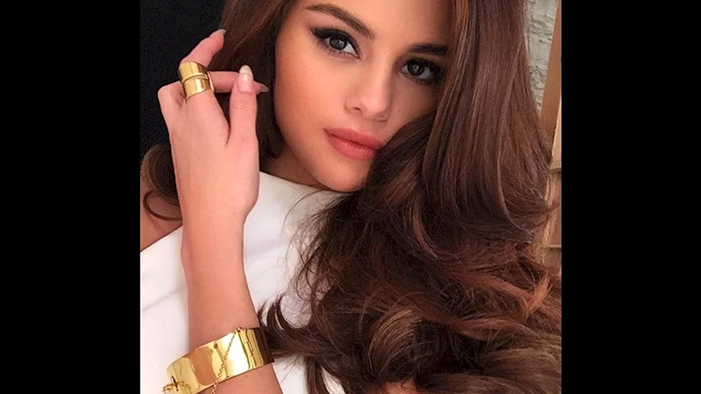 Selena Gomez Selfies