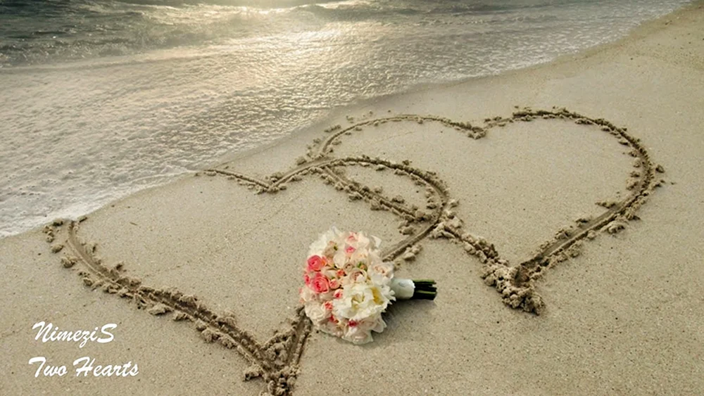 Herzen im Sand