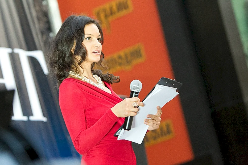 Olesya Seryogina Moderatorin