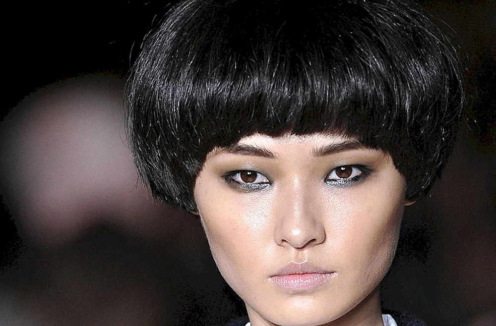 Graduierter Bob mit Asymmetrie