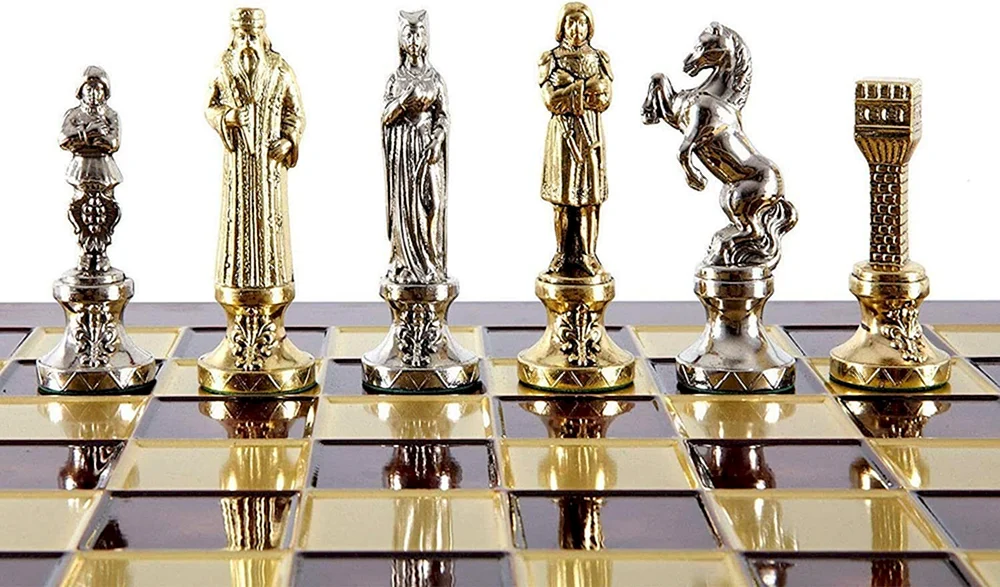 Monglana Legend Schach