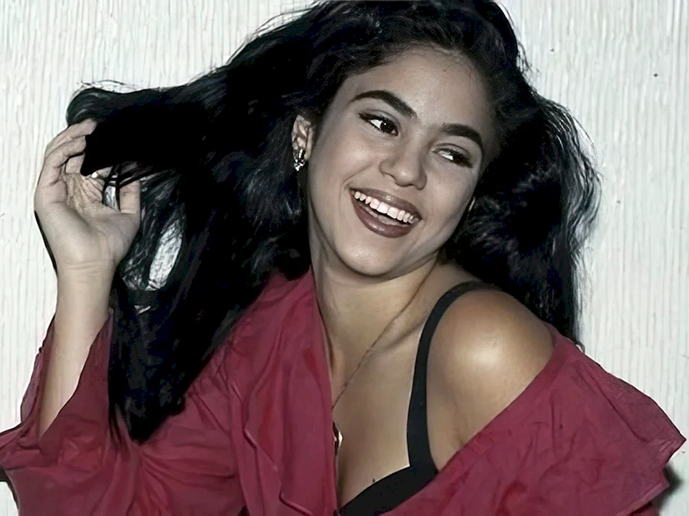 Shakira 1990