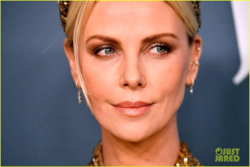 Charlise Theron Theron 2020