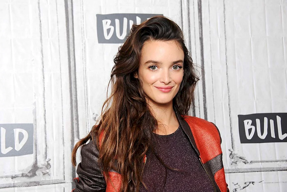 Charlotte Le Bon Lächeln