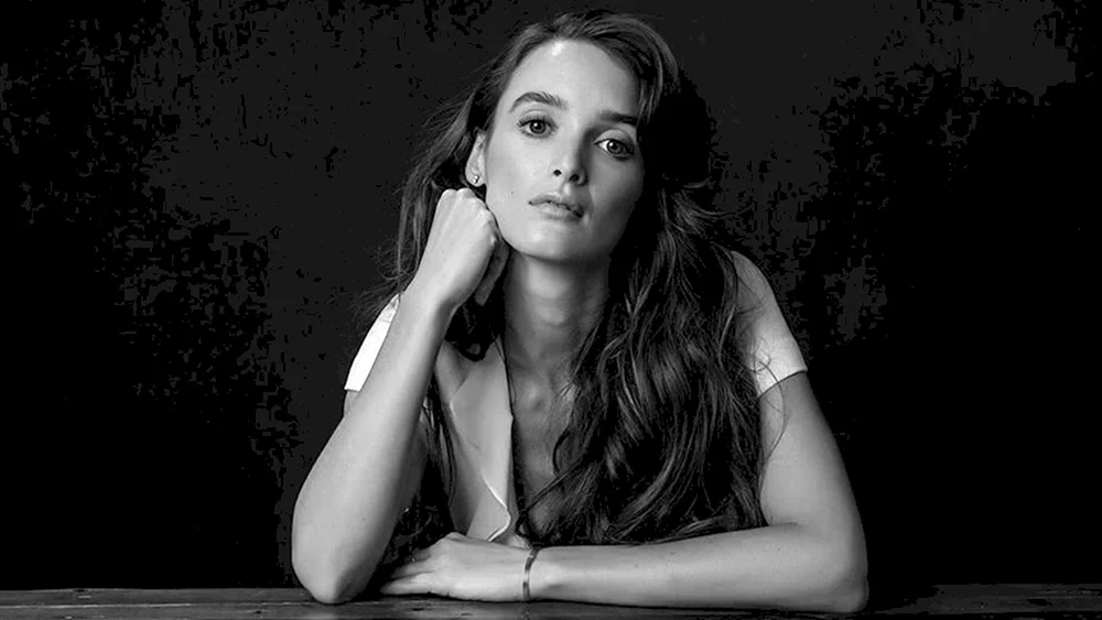 Charlotte Le Bon und Paulina Andreeva