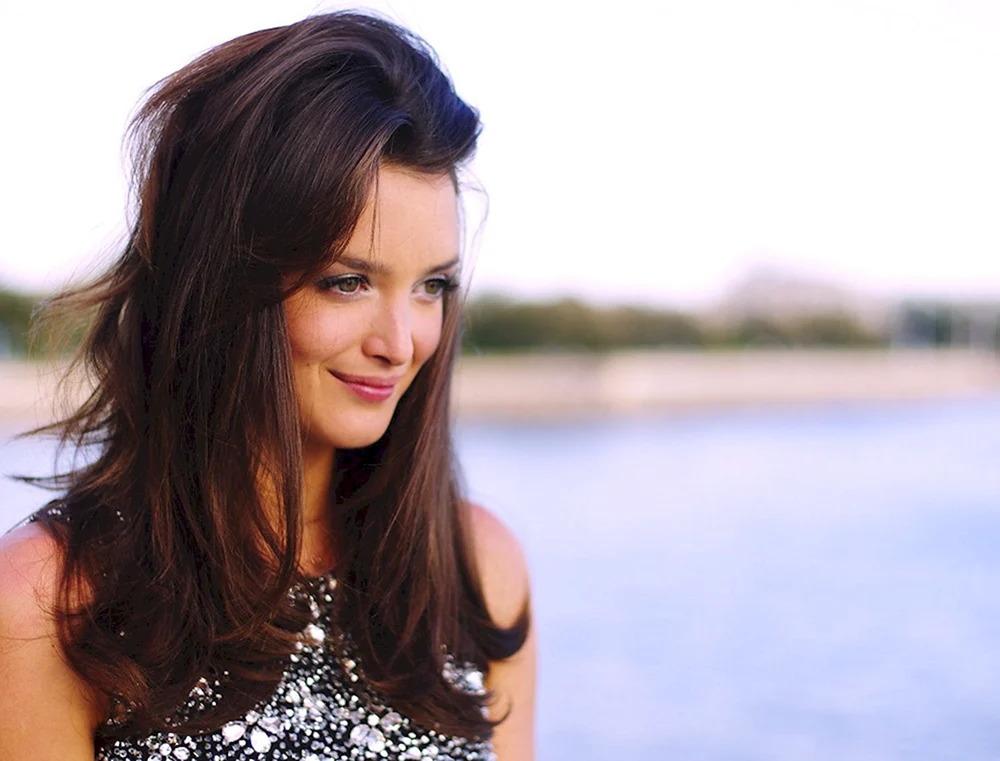 Charlotte Le Bon Maxim