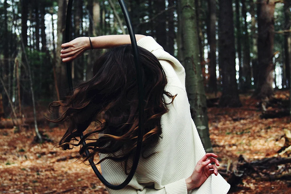 Brunette von hinten