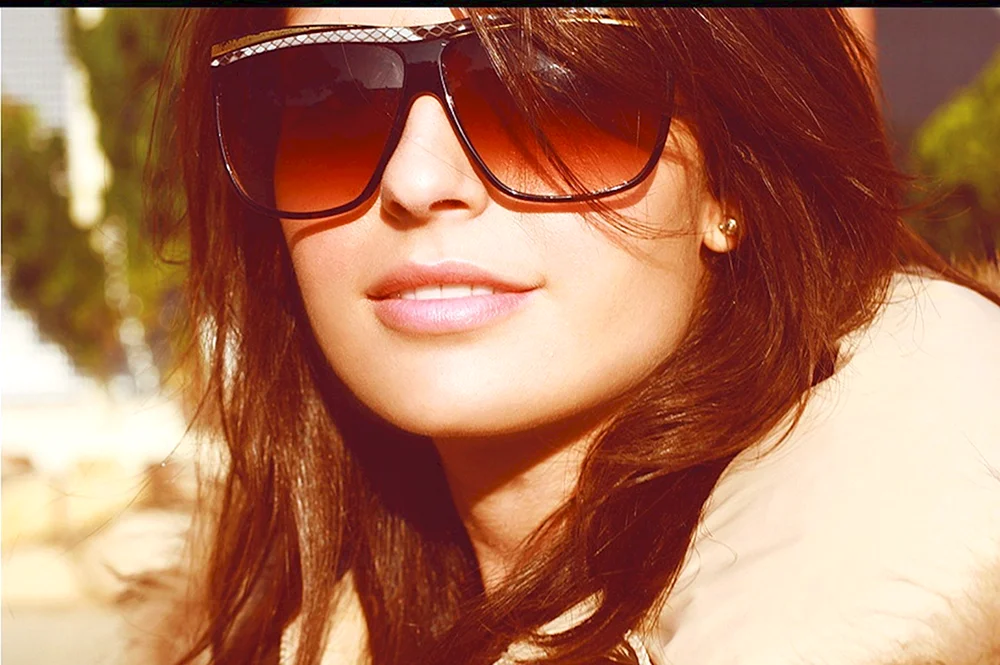 Mädchen mit Brille