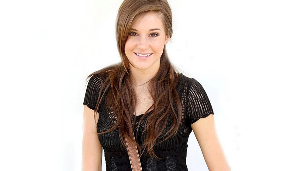 Shailene Woodley 2022