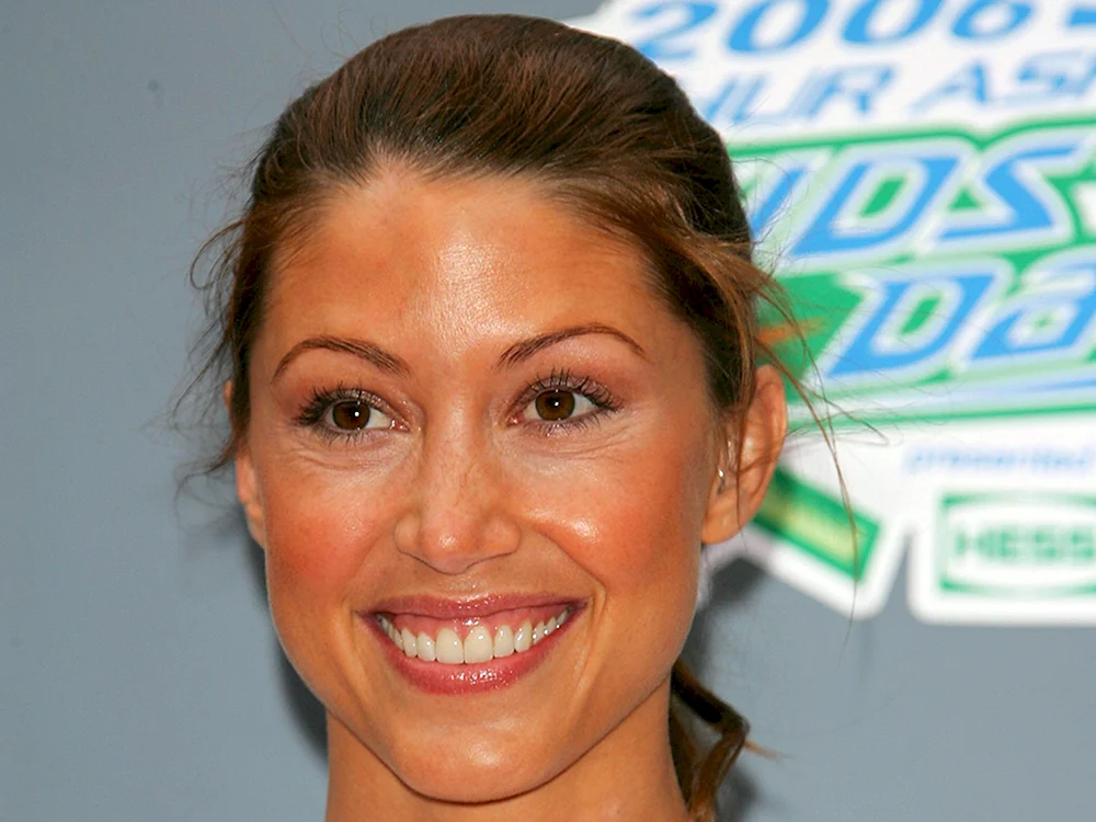 Shannon Elizabeth 2021