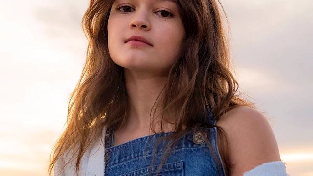 Ciara Bravo Wayne