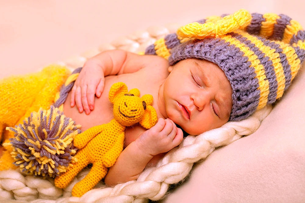 Baby in Gelb Fotoshooting
