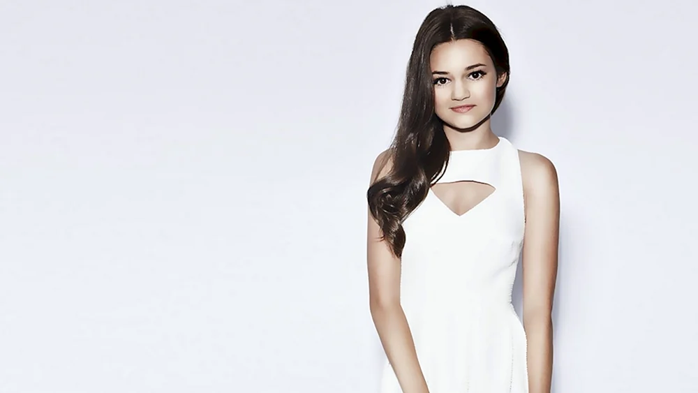 Ciara Bravo. Bravo 2021