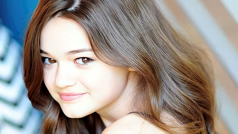 Ciara Bravo Wayne