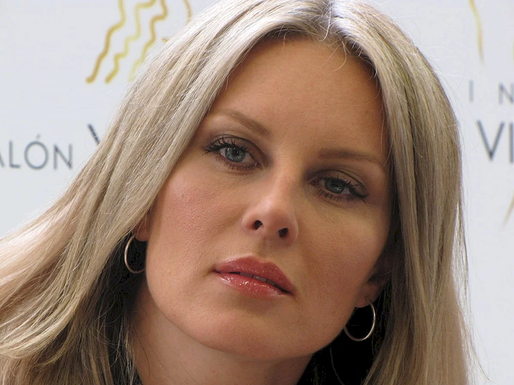 Simona Stelzer