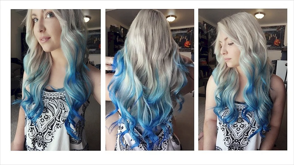 Blaue Spitzen auf blondem Haar