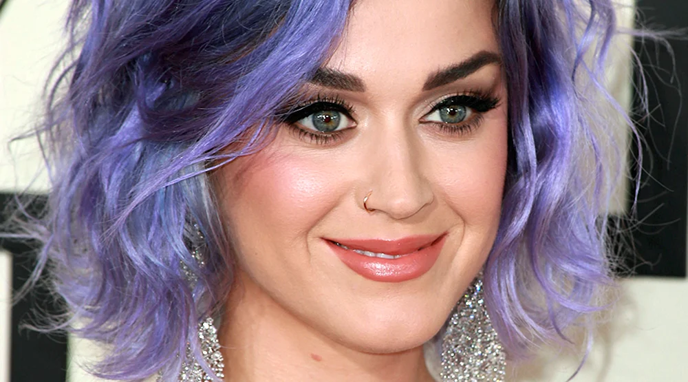 Lila Haare