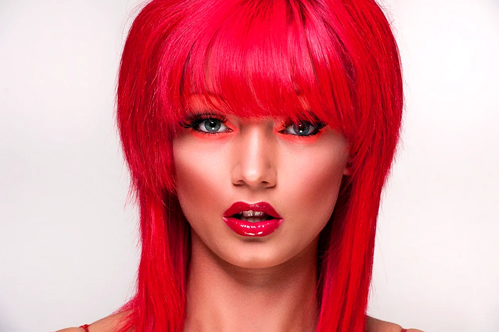 Scarlett Taylor mit rotem Haar