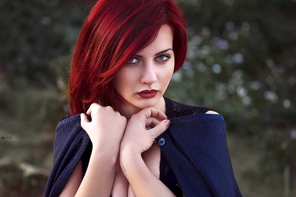 Carlet Taylor mit rotem Haar