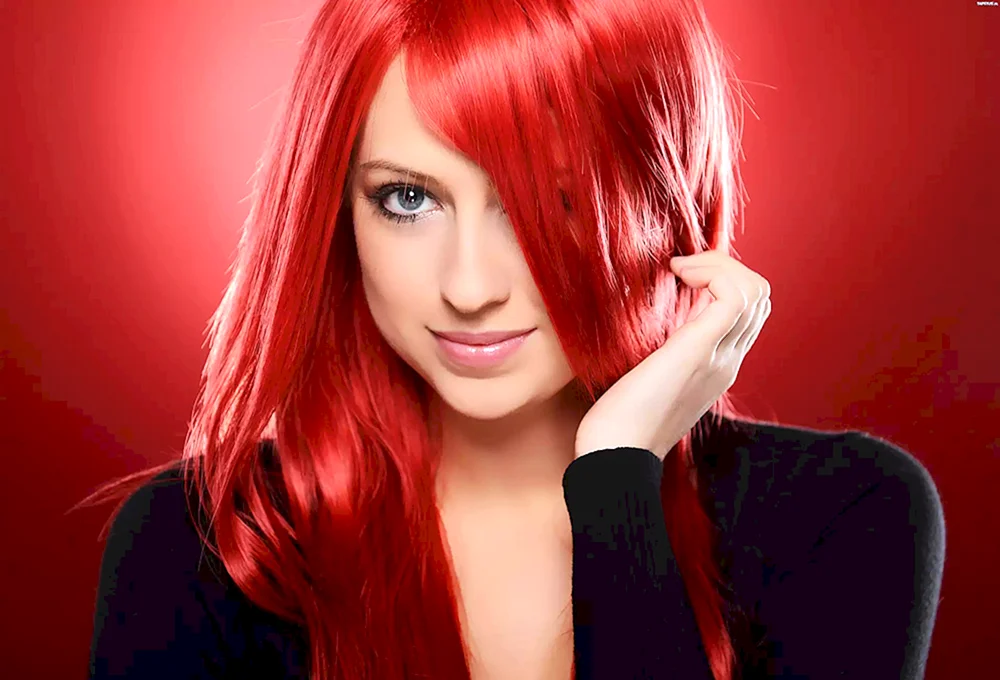 Carlett Taylor mit rotem Haar