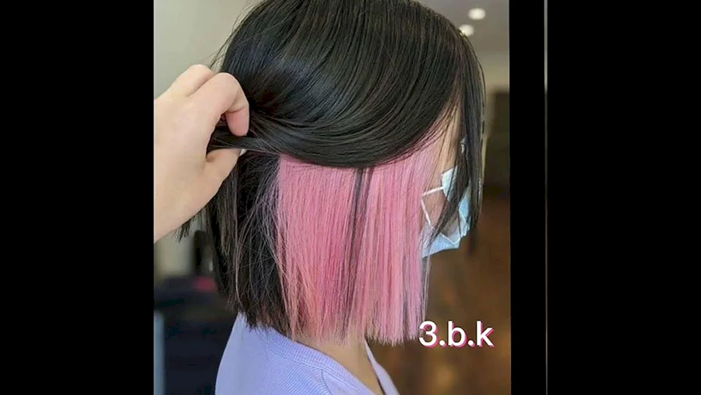 Versteckte Haarfärbung auf dunklem Haar