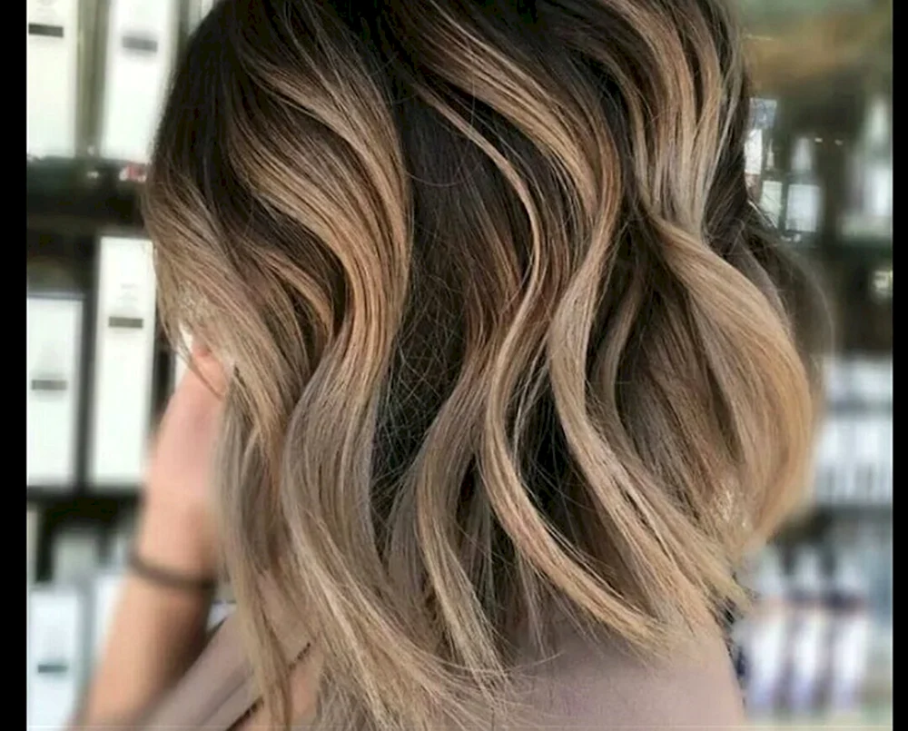 Balayage shatush balayage auf braunem Haar
