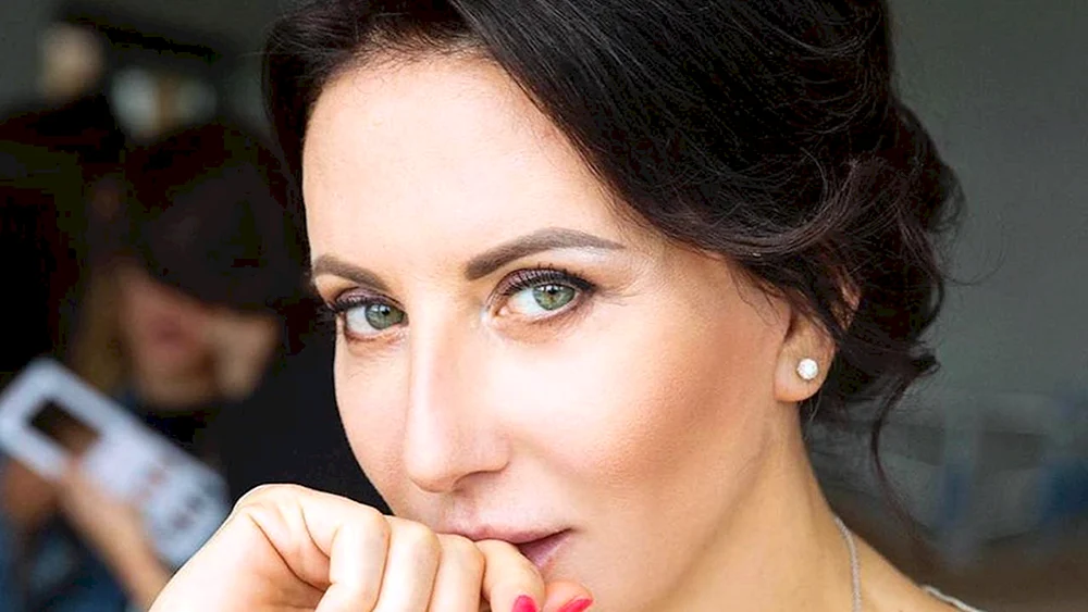 Alika Smekhova Elena