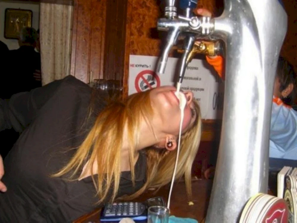Lustige Bilder von betrunkenen Mädchen