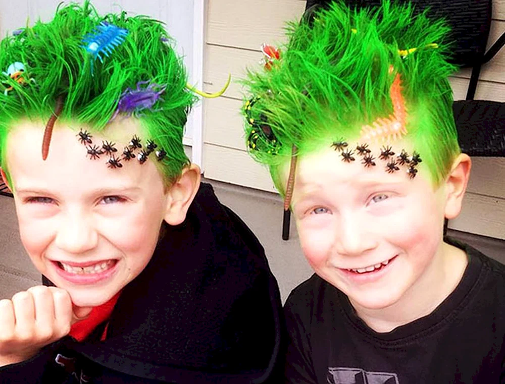 Lustige Frisuren für Jungen