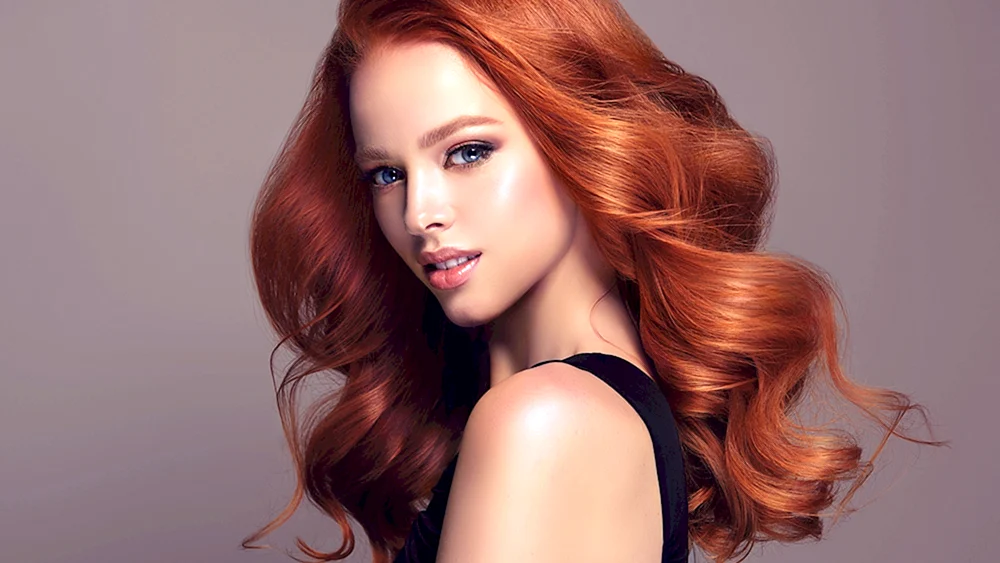 Nina Burns rotes Haar