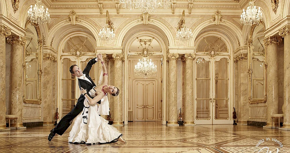 Moderner Ball