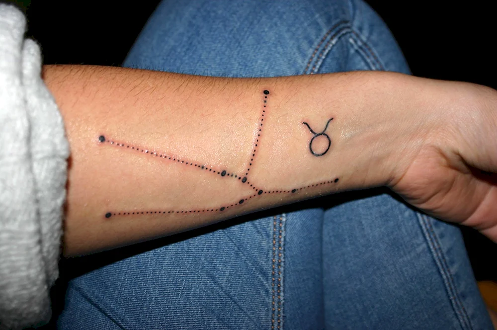 Stier-Sternbild-Tattoo