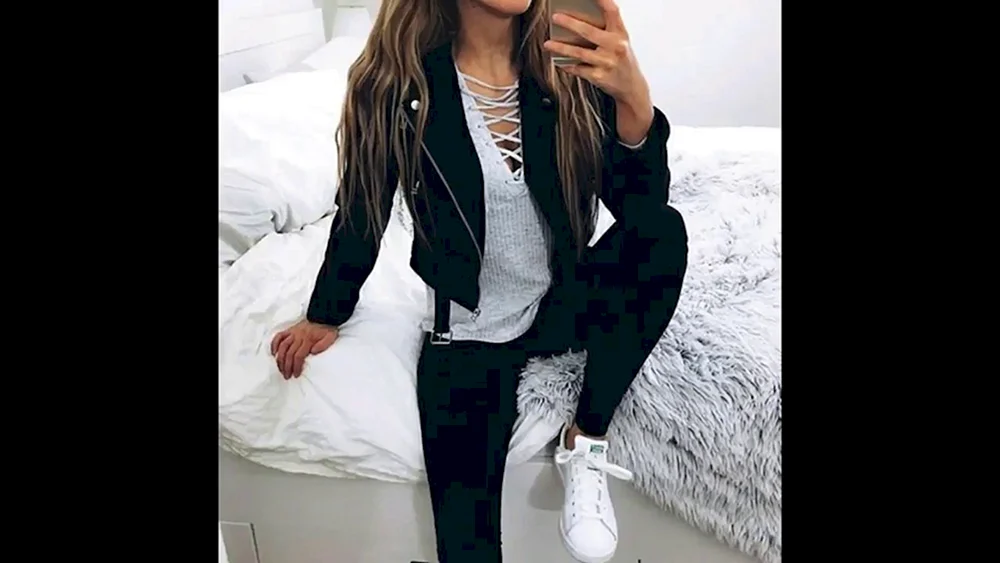 Blondes Mädchen für Avu
