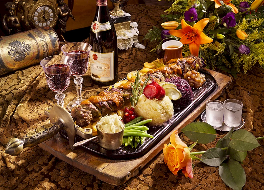 Romantisches Abendessen mit Wein