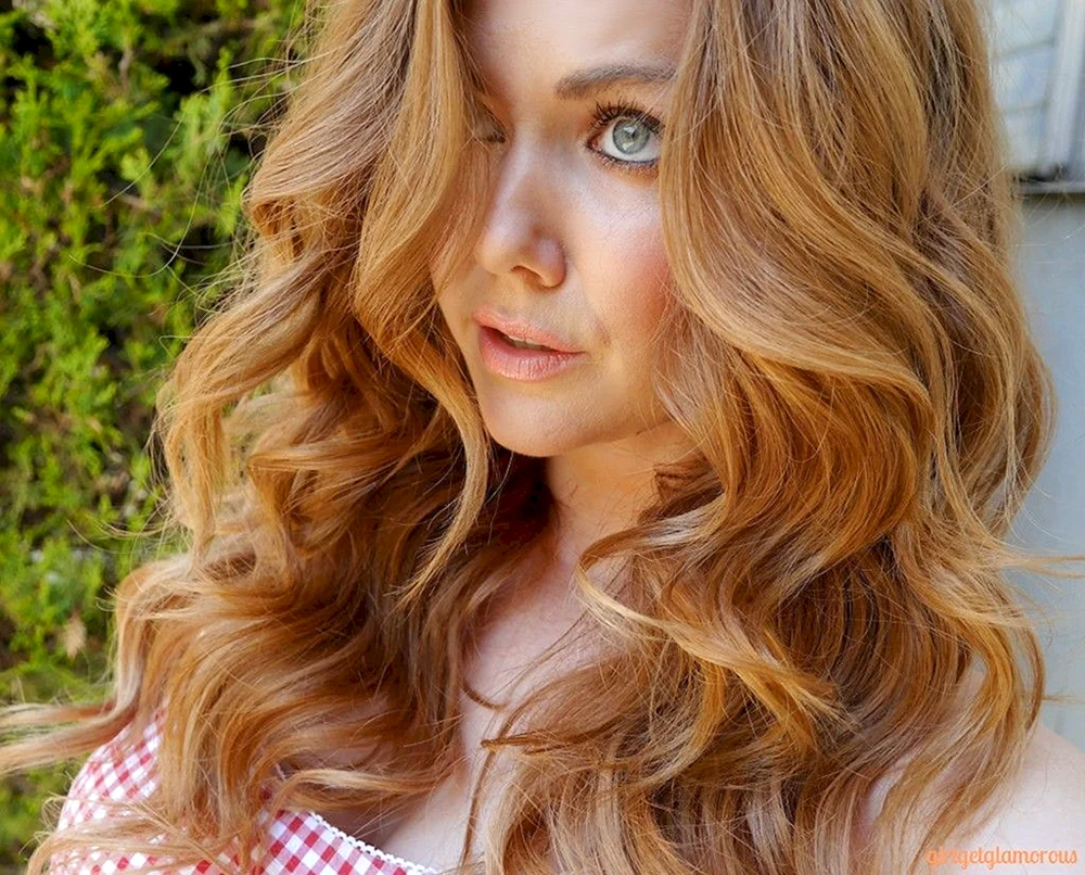 Erdbeerblond