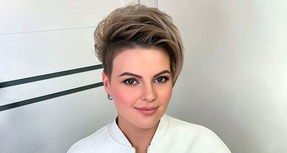 Frisuren für kurzes Haar