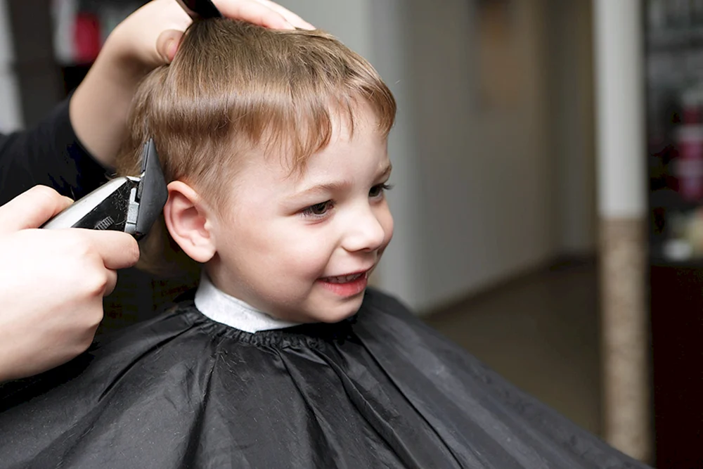Romeo Beckham Haarschnitt