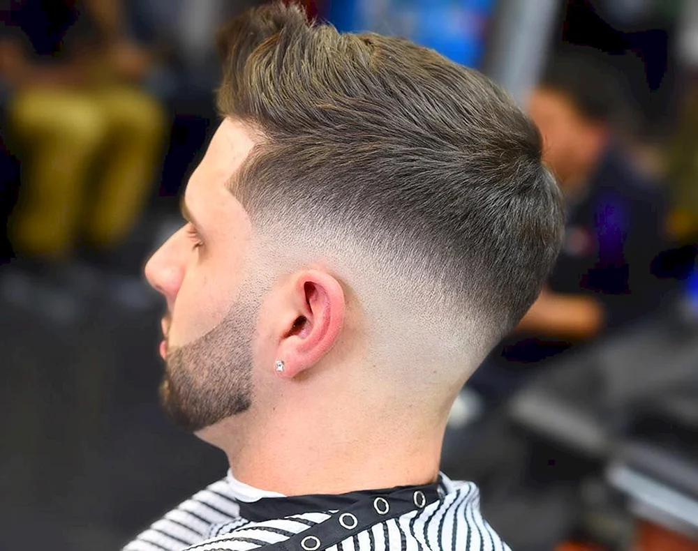 Bill Kaulitz Haarschnitt undercut