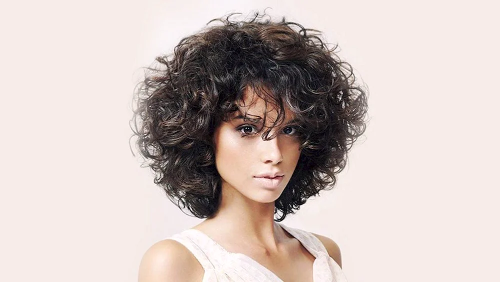 Kristina Cherkasova Afro Locken