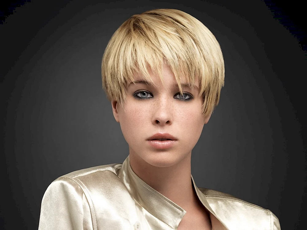 Bob-Garson Haarschnitt für kurzes Haar
