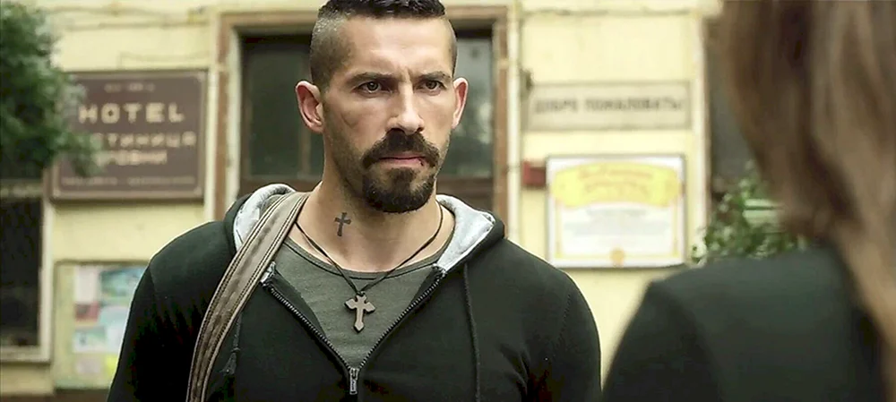 Scott Adkins Neosporimy. Boyko